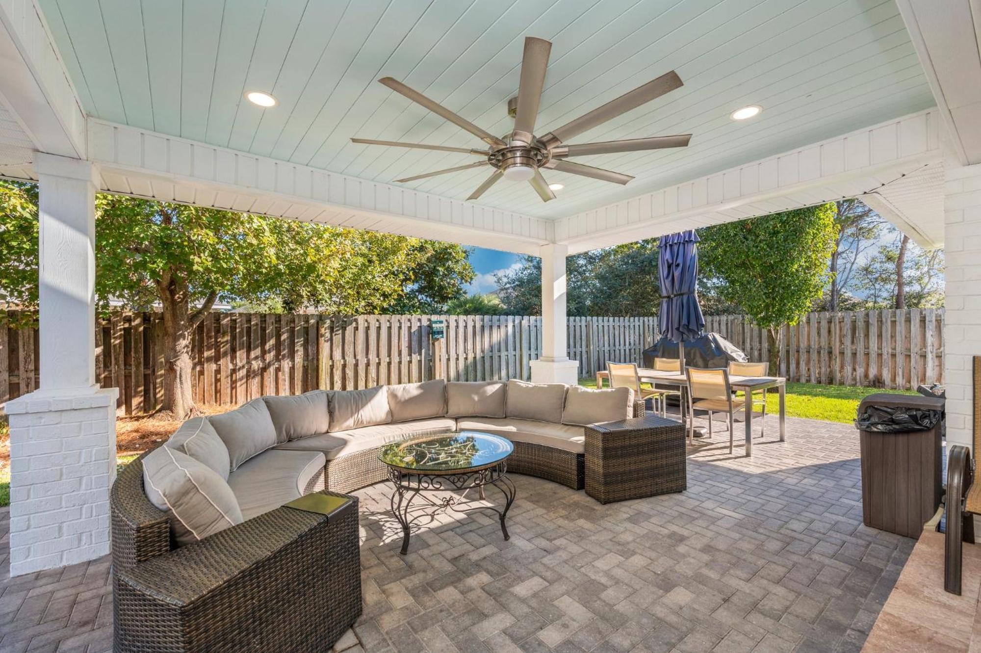 Beautiful Pet Friendly Home! Tropical Pool, Optional Golf Cart & Pool Heat, Minutes To Beach Destin Ngoại thất bức ảnh