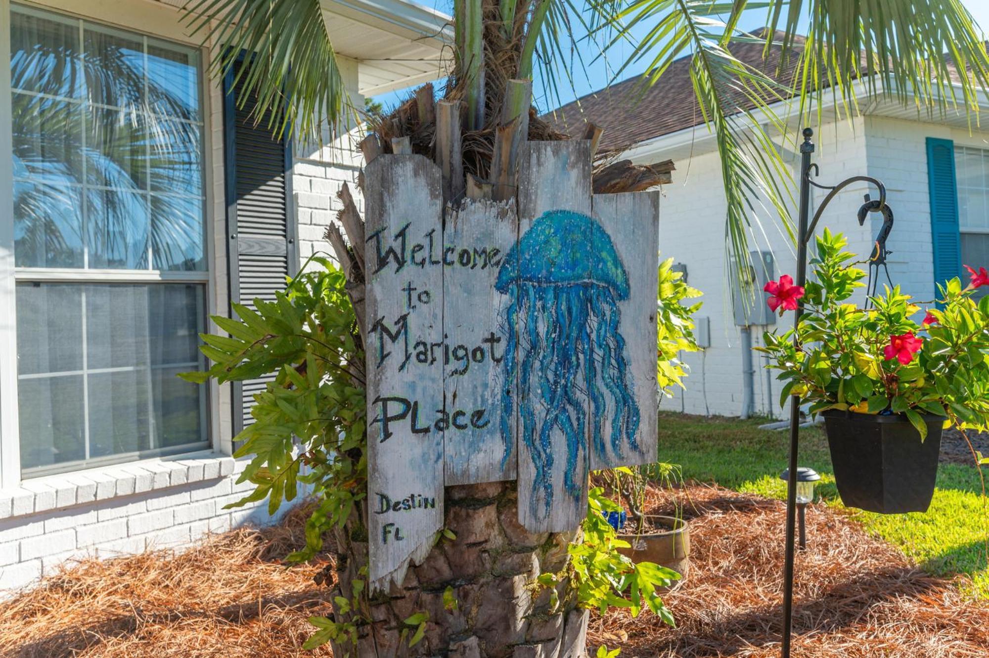 Beautiful Pet Friendly Home! Tropical Pool, Optional Golf Cart & Pool Heat, Minutes To Beach Destin Ngoại thất bức ảnh